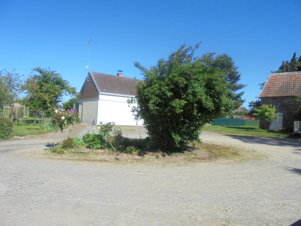 Bed and Breakfast L'As Gourmand Brécey Exterior foto